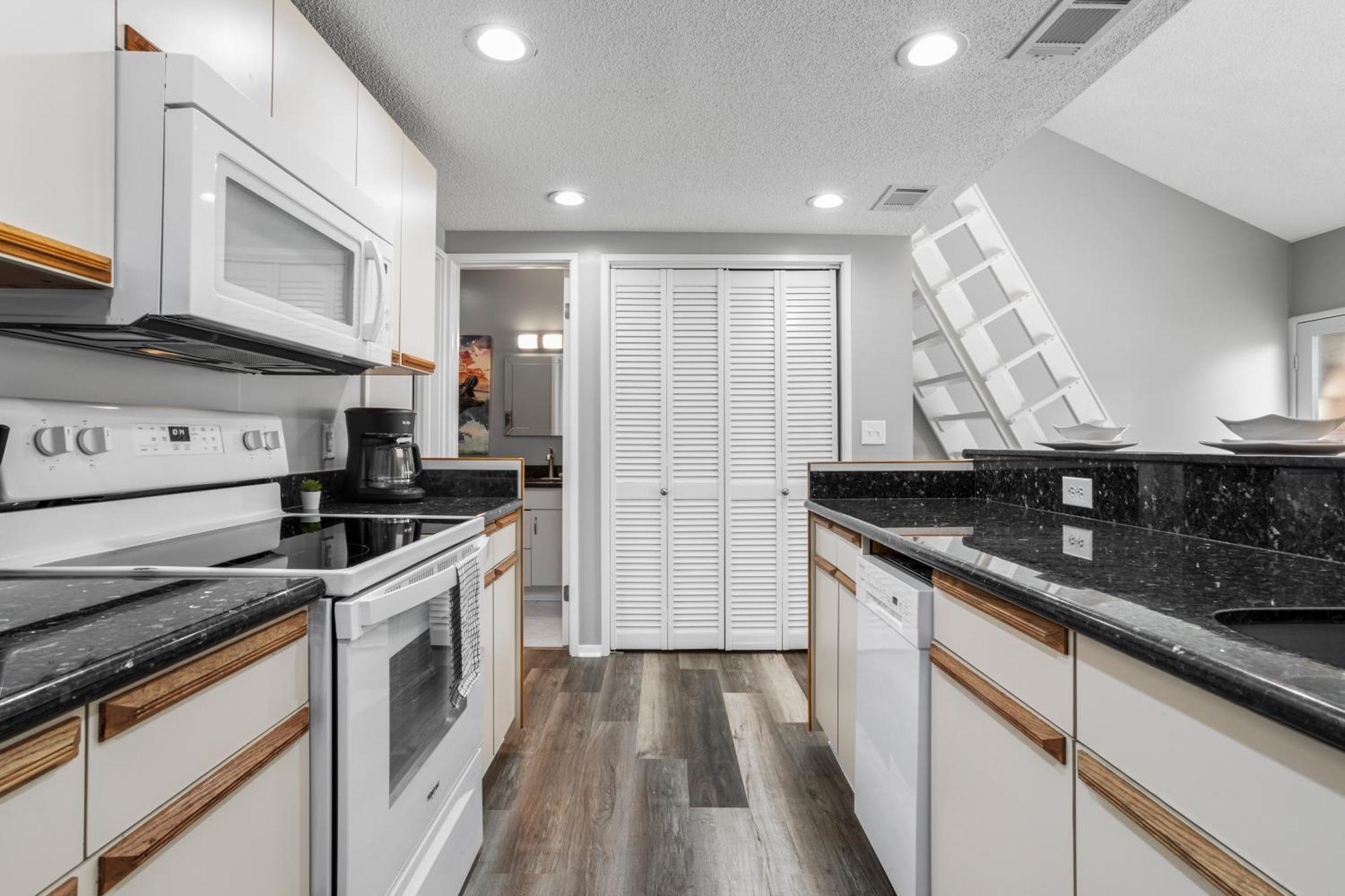 Ferienwohnung King Bed Well-Located Cozy Townhouse Retreat Gulfport Exterior foto